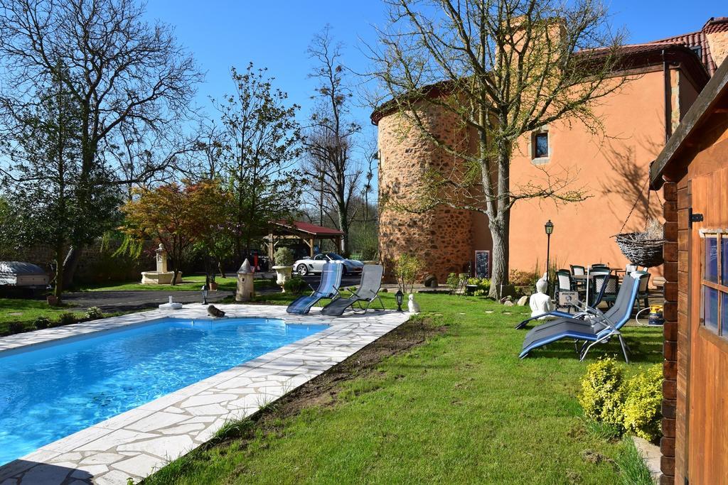Chateau Des Aiguilles Saint-Rémy-de-Chargnat Exteriér fotografie